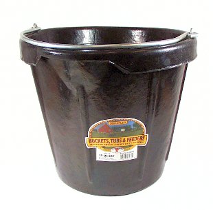 Bucket - Rubber - with Pouring Spout